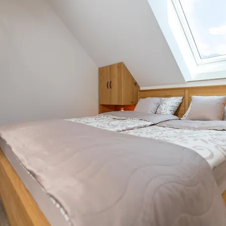 Apartman Apartma Urska *